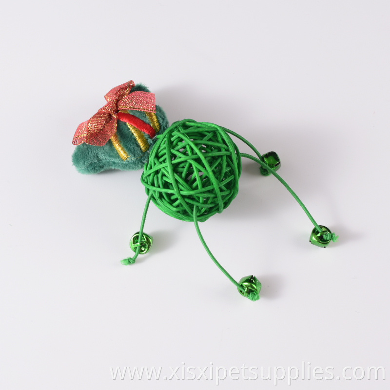 christmas cat toy animal shape rattan toy for pet cat with bell